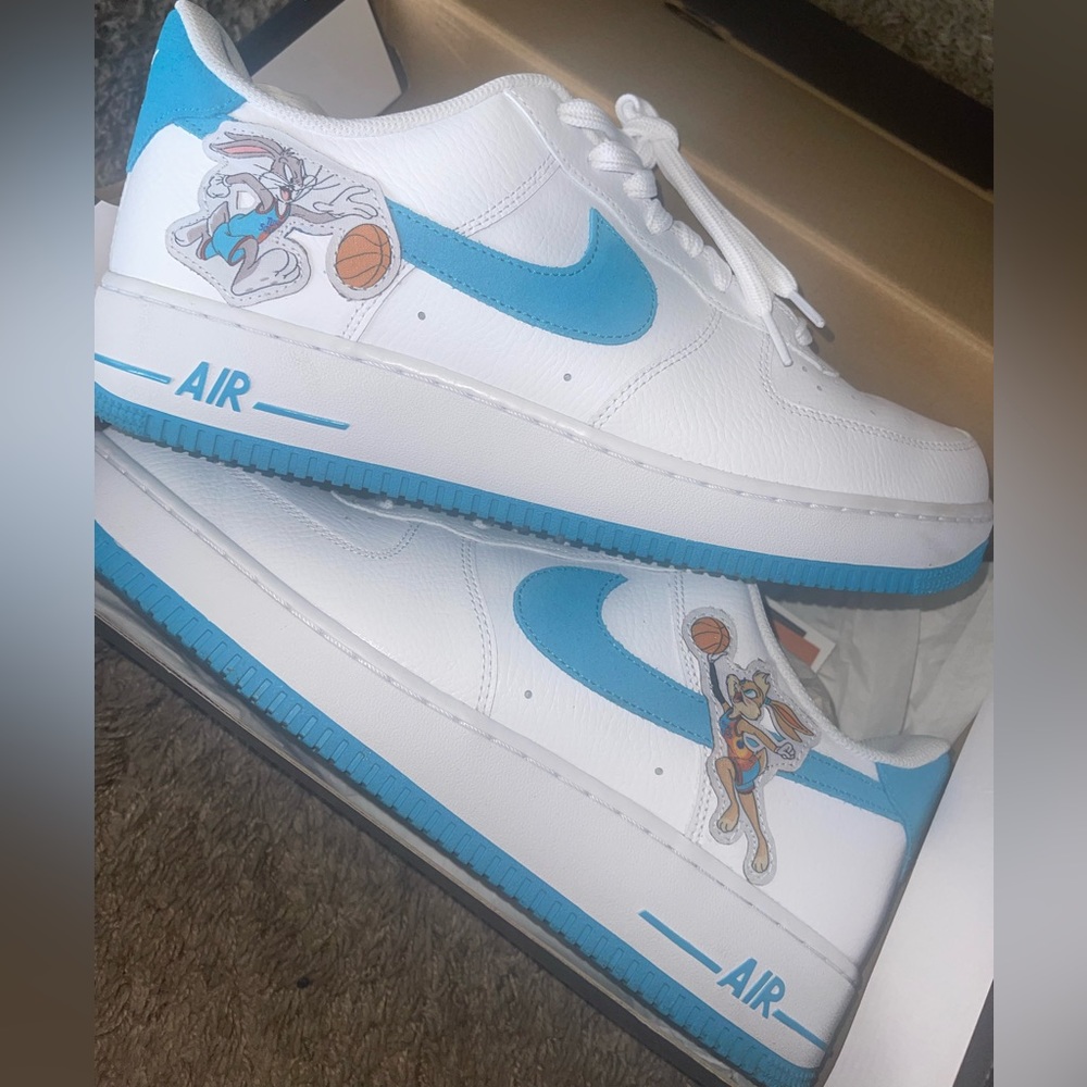 Bugs Bunny Forces